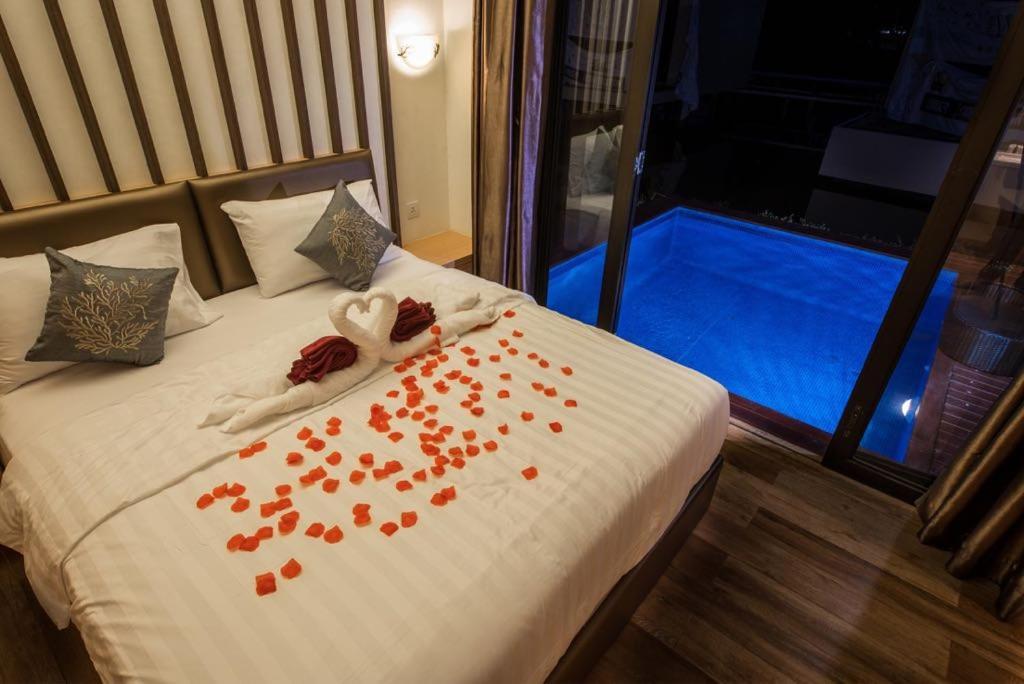 Double Room with Pool View
